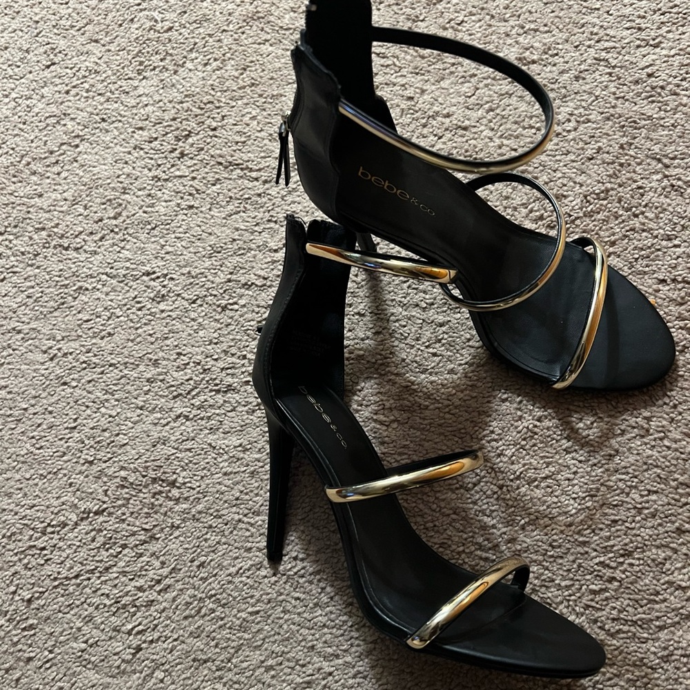 New. Never worn